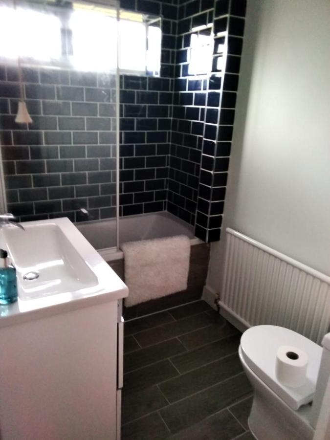 Shore Lodge. 4 Bed Bungalow Only Mtrs From The Beach. Sleeps 8 Sutton-on-Sea Екстер'єр фото